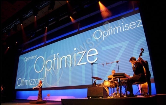 Flexible Shape Slim P7.62 Indoor Rental HD Led Video Display , Full Color Led Screen