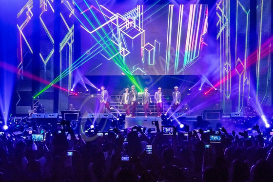 P7.81 Outdoor Led Dispaly Screen , Stage Background Led Screen Curtain Led Panel